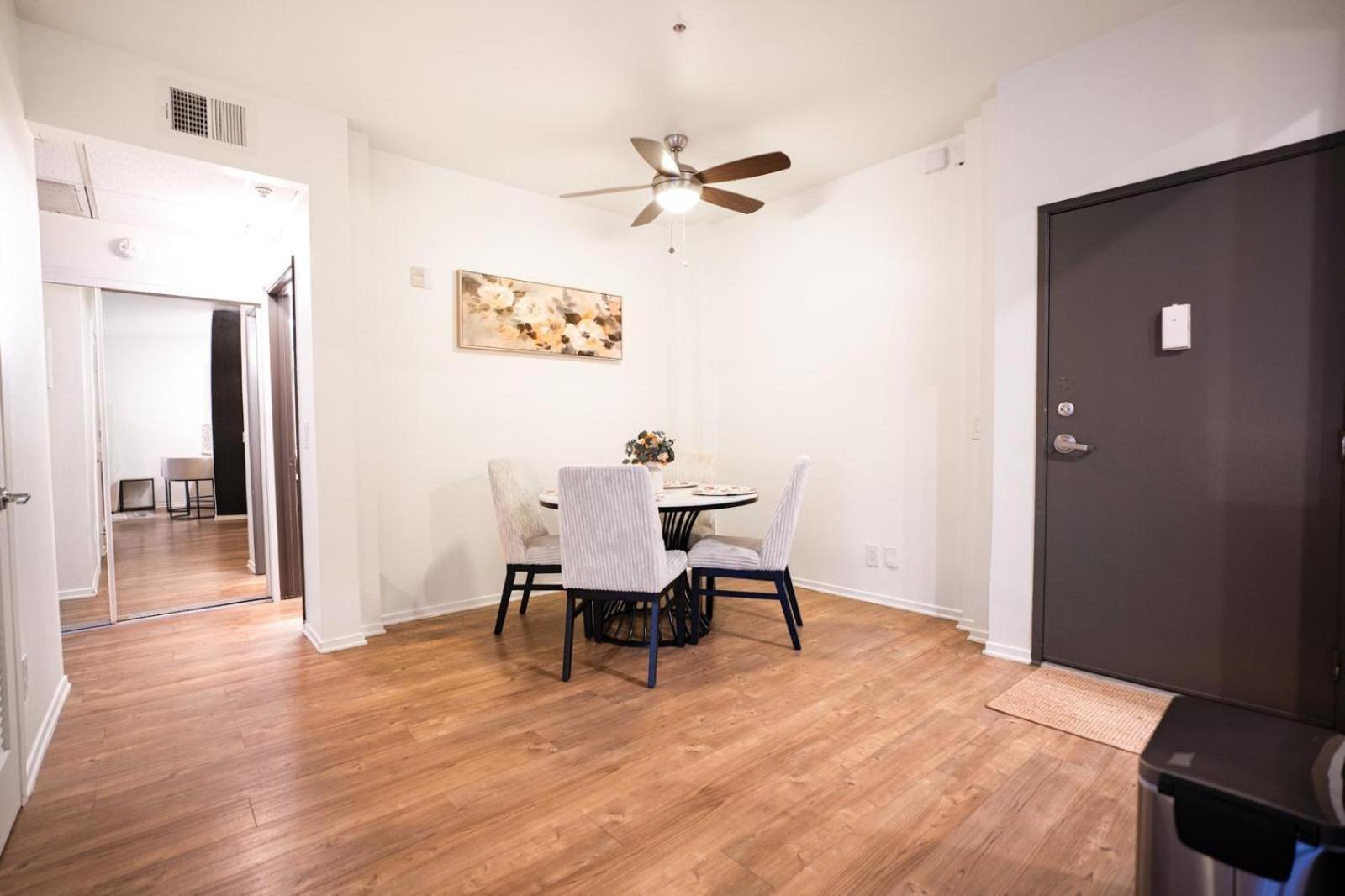 Universal Vibes 1 Bed With Free Parking In Appartement *